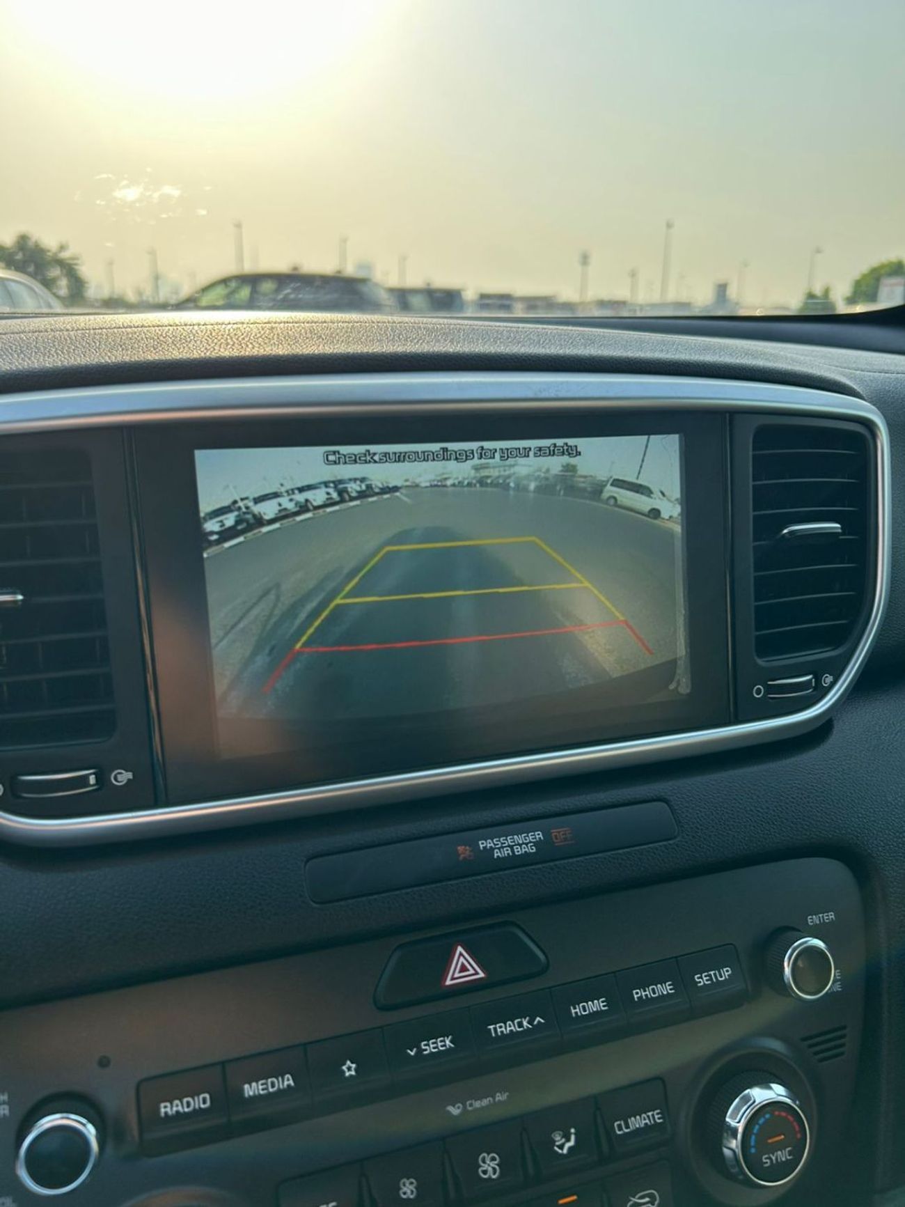 كيا سبورتيج 2021 Kia Sportage 2.4L V4 - MiOption + Leather & Electric Seats - Apple/Android Play - Rear CAM - Ri