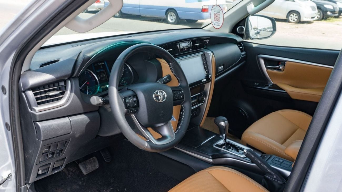 تويوتا فورتونر VXR 2026 Toyota Fortuner 4.0L AT Petrol (Full Option) Silver