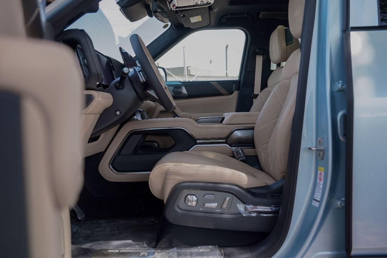 BYD Leopard 8 2025 BYD Leopard 8 Flagship plug in Hybrid 2.0L 7 seater 0KM