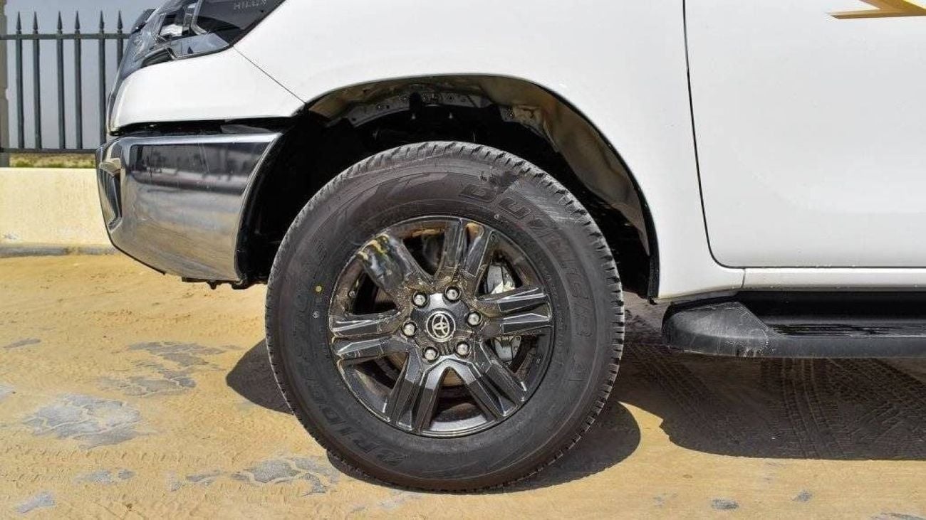 Toyota Hilux SGLX TOYOTA HILUX DC 2.7L 4X4 PETROL W/REAR CAMERA A/T MY24 2.7L Petrol 2024