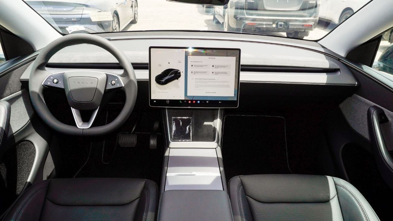 Tesla Model Y Real-Wheel Drive || Standard Range ( 593 KM ) || Brand New