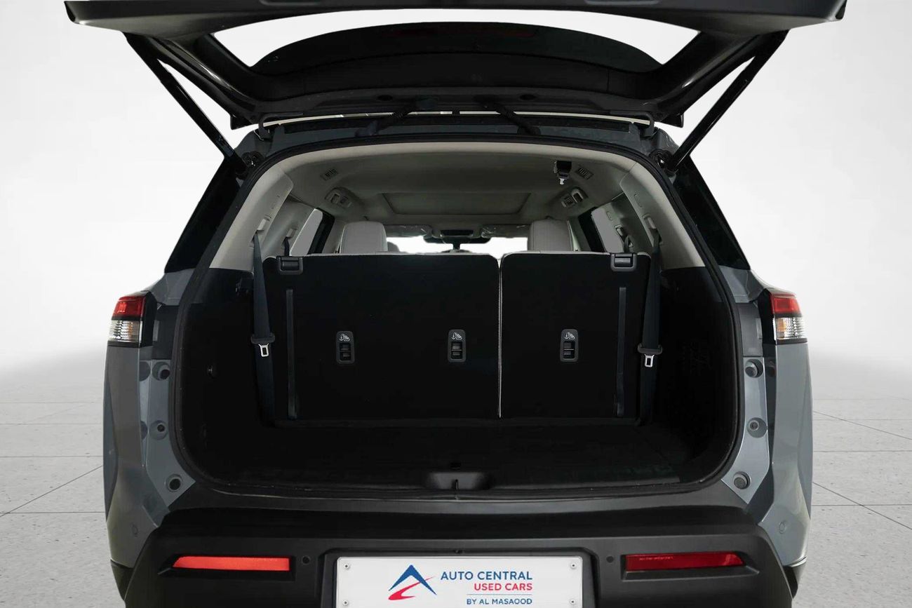 Nissan Pathfinder SV 3.5L (260 HP) 4WD SV 3.5