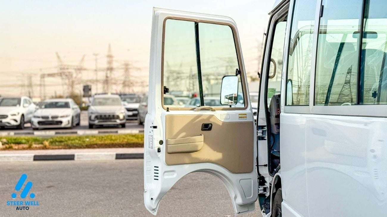 ميتسوبيشي روزا 2025 | 34-Seater Bus | Full Option | ABS | GCC Specs | 4.2L Diesel M/T | Brand New Export