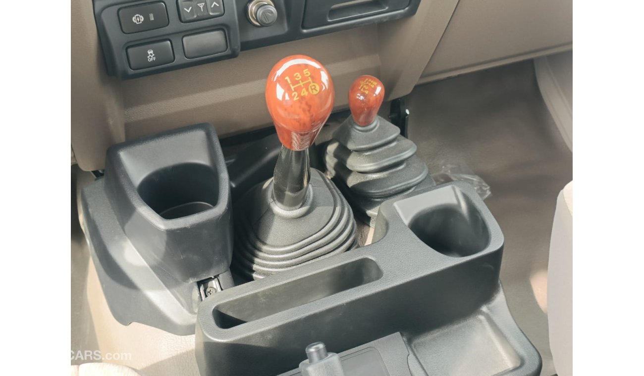 تويوتا لاند كروزر بيك آب 4.5L Diesel, FULL OPTION / M/T / Double Cab / Diff Lock / Wooden Interior (CODE # 47711)