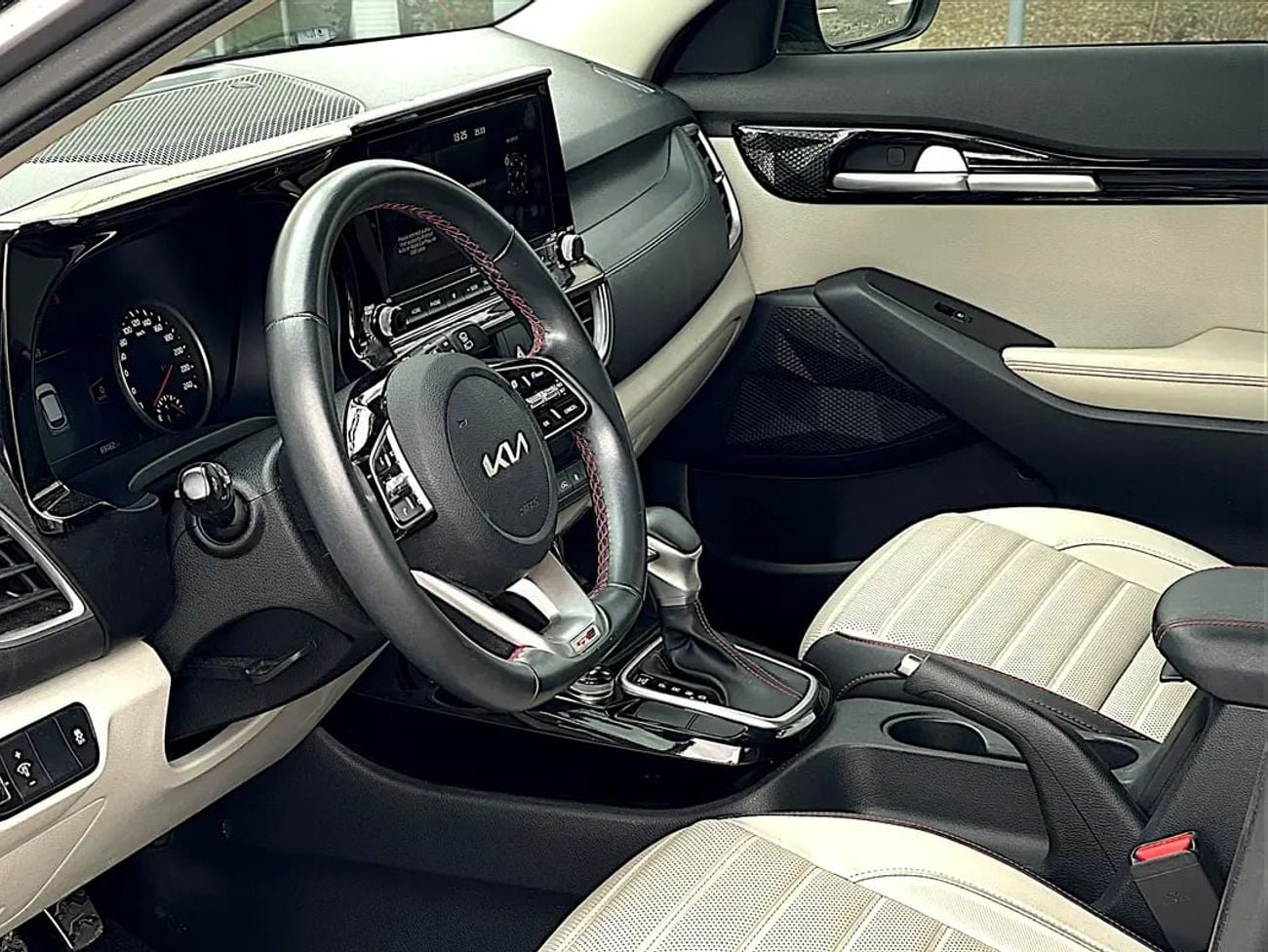 Kia Seltos GT Line 1.6L 976 P.m | GT Line GCC Specs - Excellent Condition | Under warranty