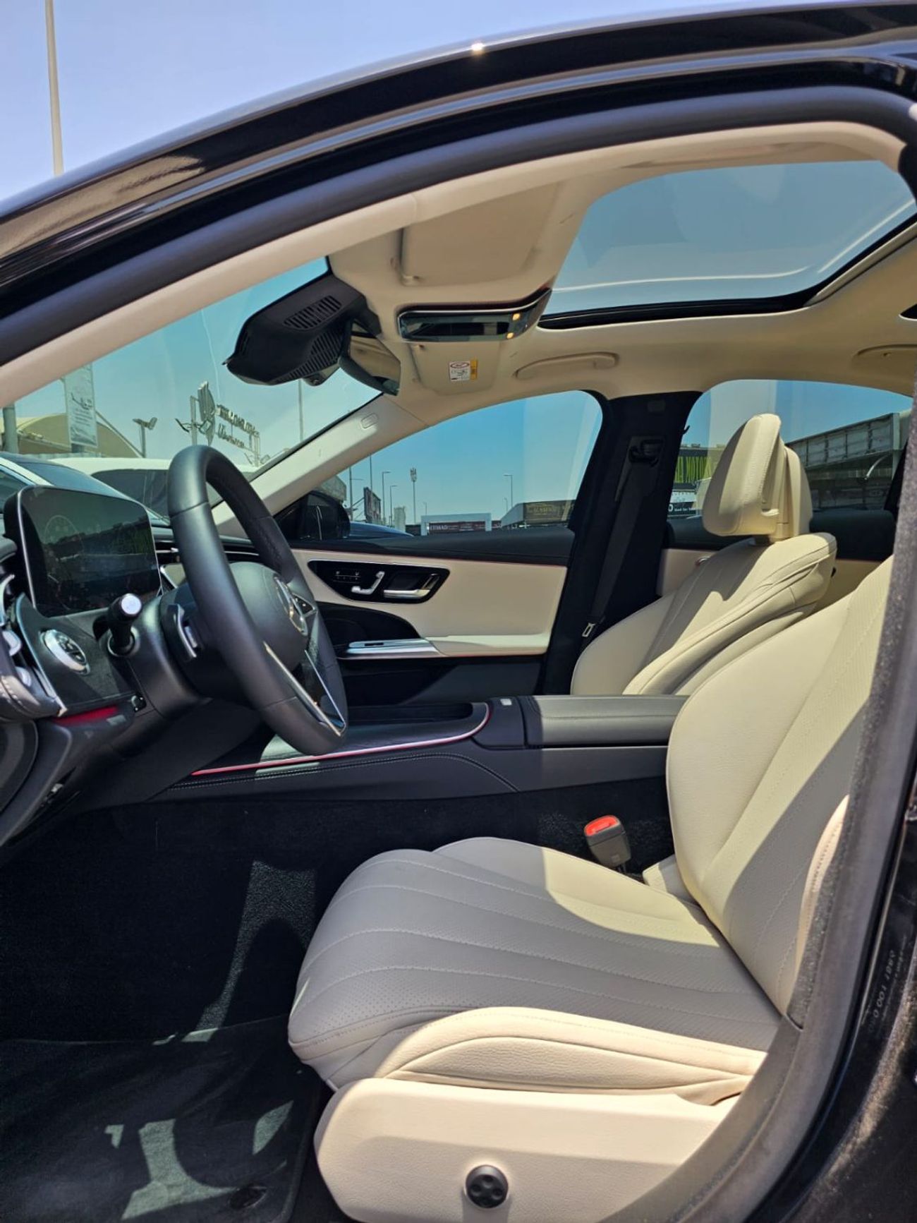 مرسيدس بنز E200 2.0L