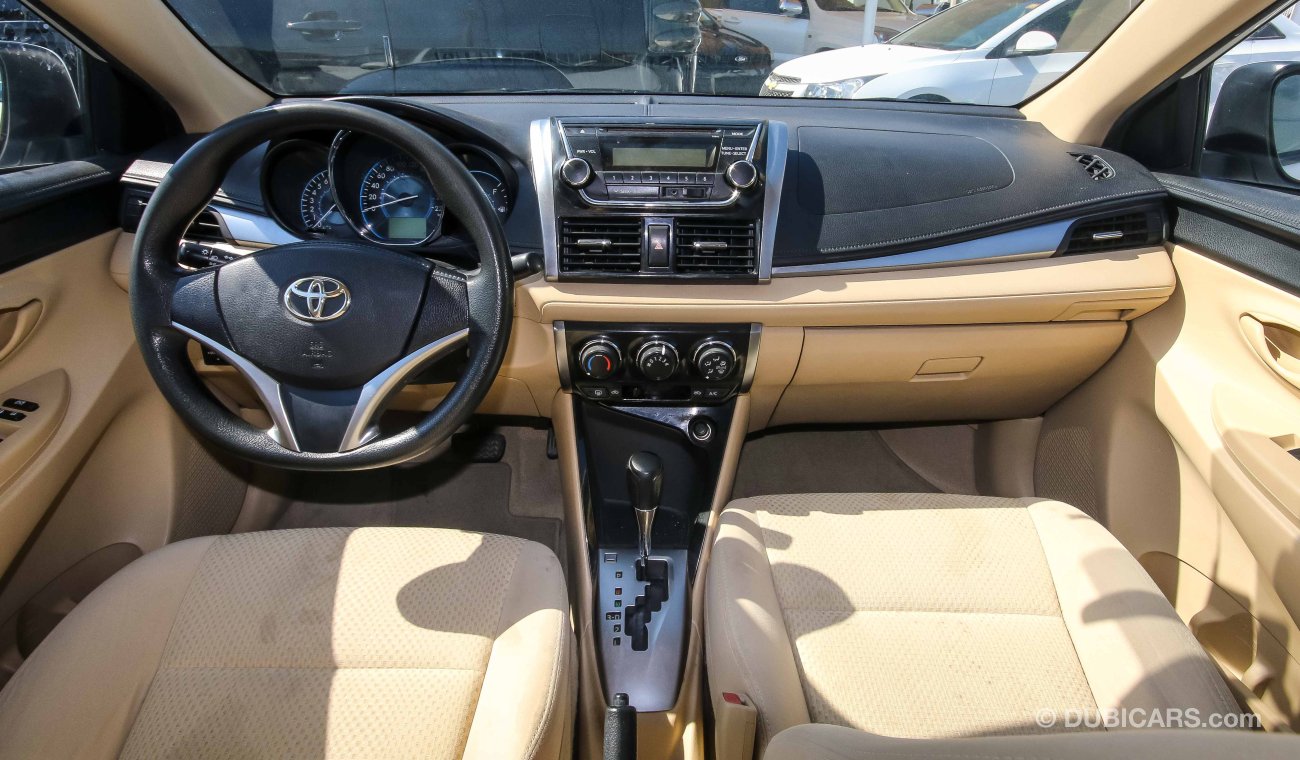 Toyota Yaris SE