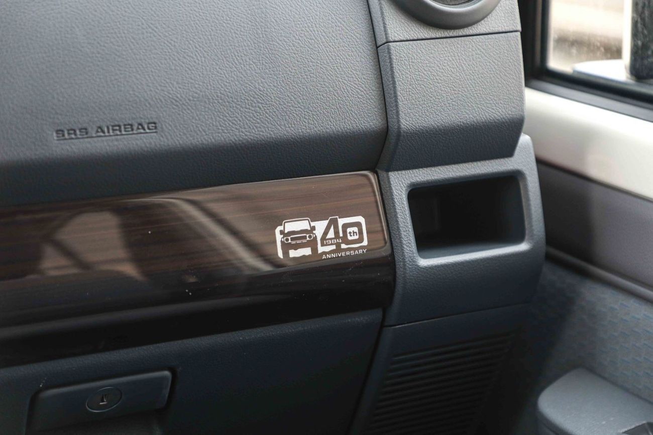 تويوتا لاند كروزر 70 2025 TOYOTA LC76 HARDTOP LX  B 4.0 - WHITE inside BLUISH GREY | Export Only