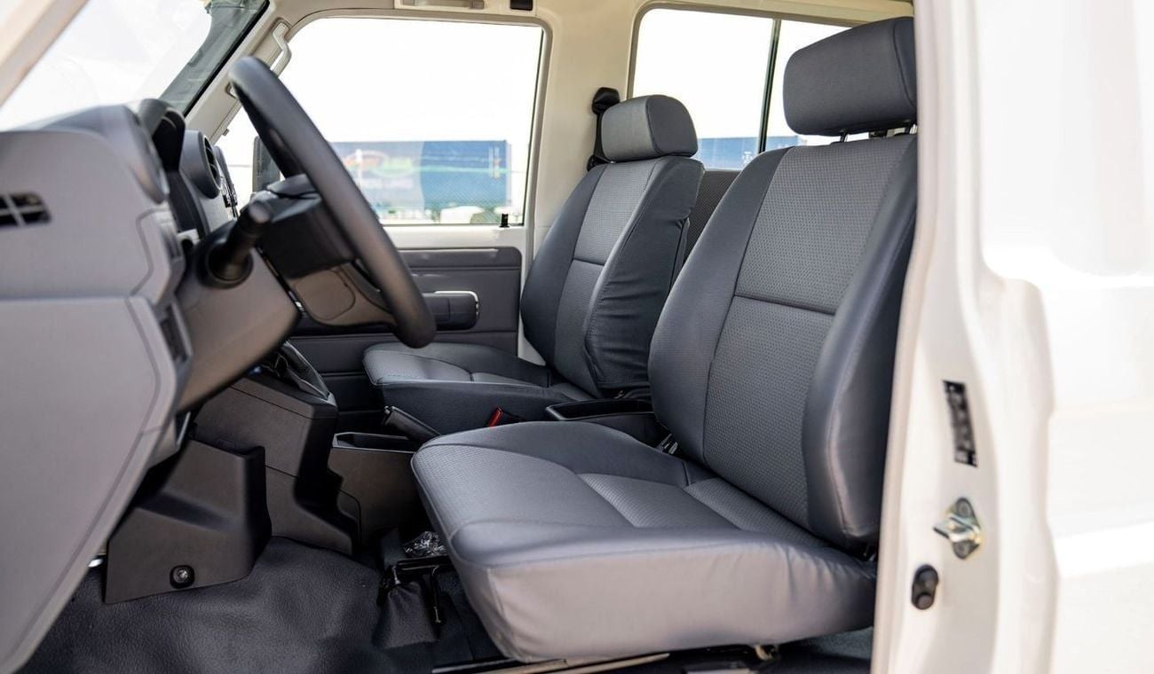 تويوتا لاند كروزر 70 LC78 2.8L AT DIESEL 3DOOR 2024