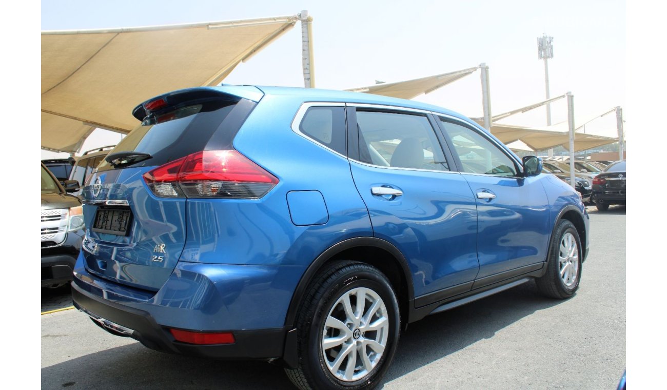 Nissan X-Trail ACCIDENT FREE - GCC - CAR IS IN PERFECT CONDITION INSIDE OUT