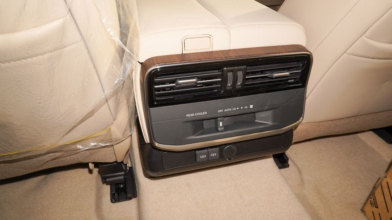 تويوتا لاند كروزر GXR TWIN TURBO 3.3L DIESEL