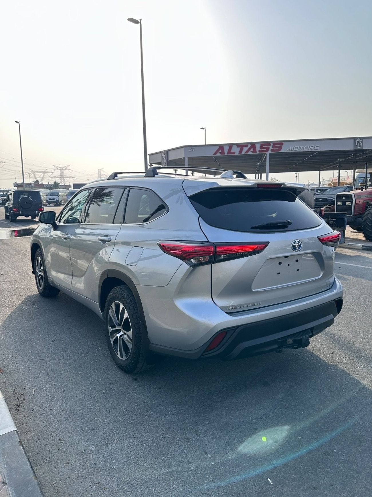 تويوتا هايلاندر Highlander xle Hybrid 4x4 Full option