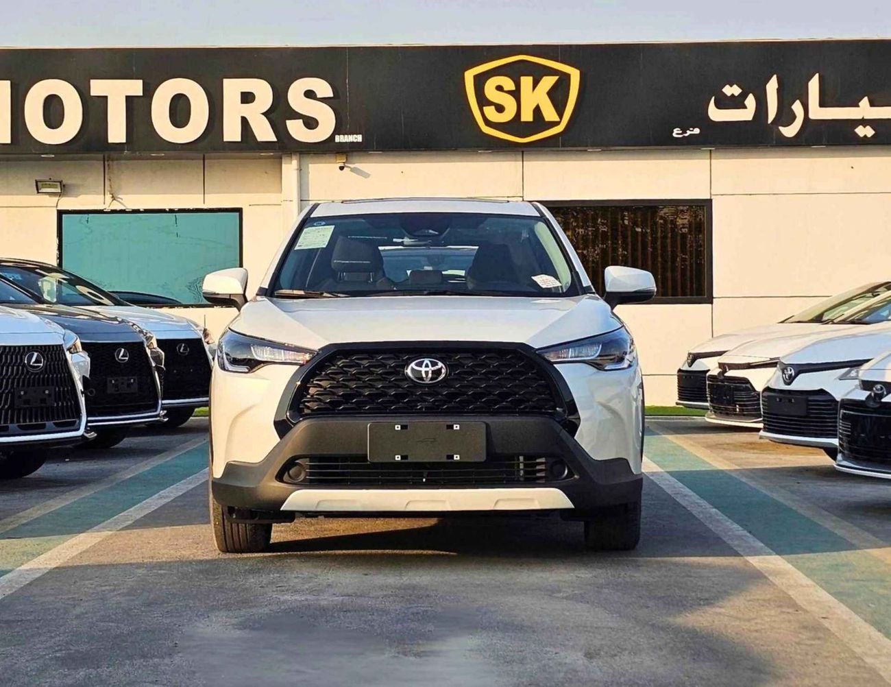 تويوتا كورولا كروس HYBRID ELITE / SUNROOF / FABRIC SEATS / 2.0L V4 PETROL (CODE # CRCHC)