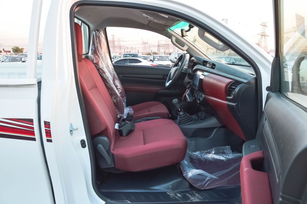 تويوتا هيلوكس TOYOTA HILUX 2.7L 4WD PETROL MT SC PICKUP 2026