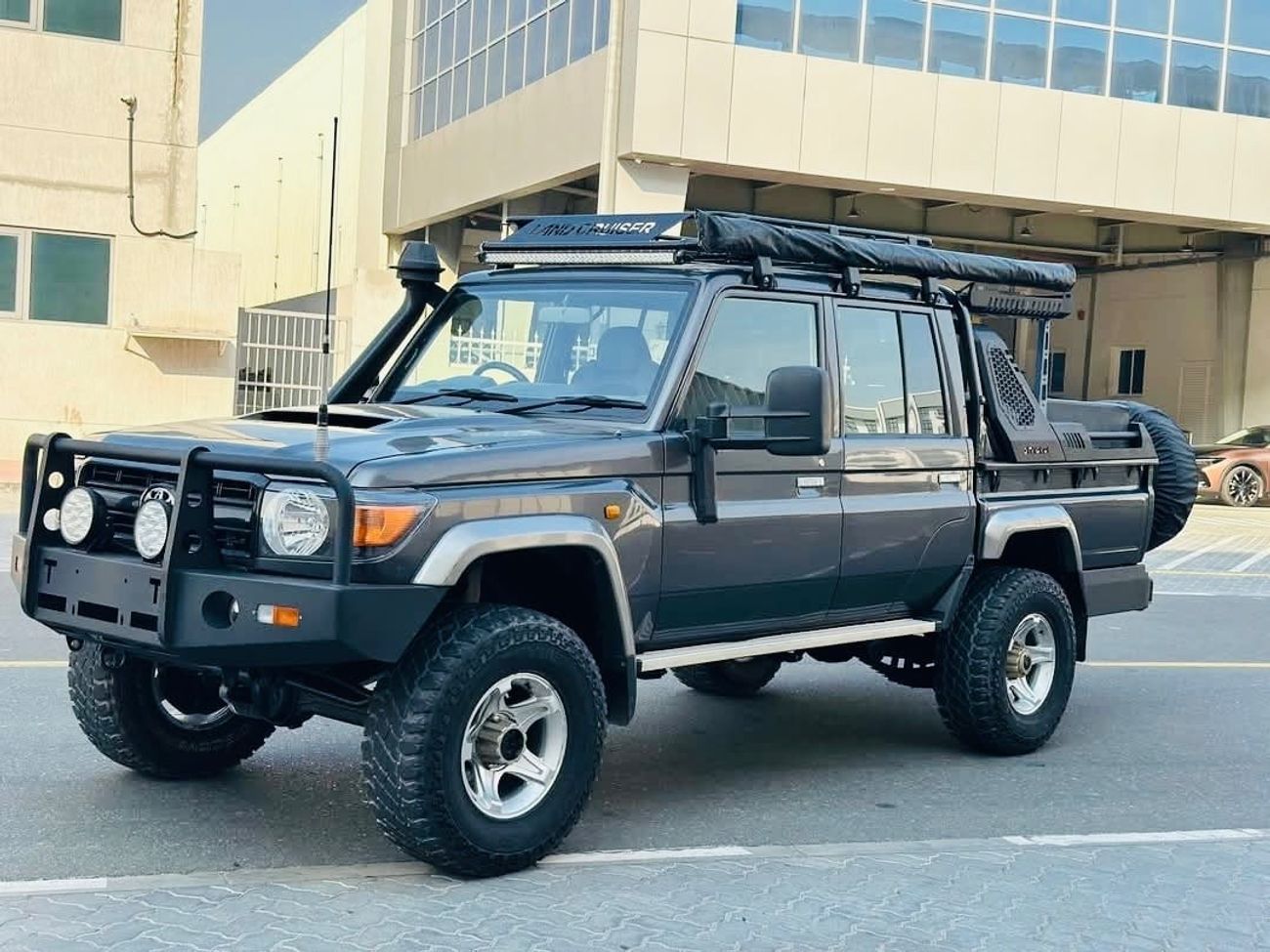 Toyota Land Cruiser Pick Up Double Cabin 4.5L Toyota landcuriser pickup Double Cabin 2017  4.5L Diesel