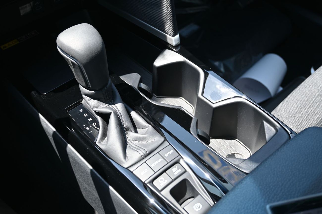 Toyota Camry Toyota Camry LE 2.5L Hybrid, Model 2025, Color Black