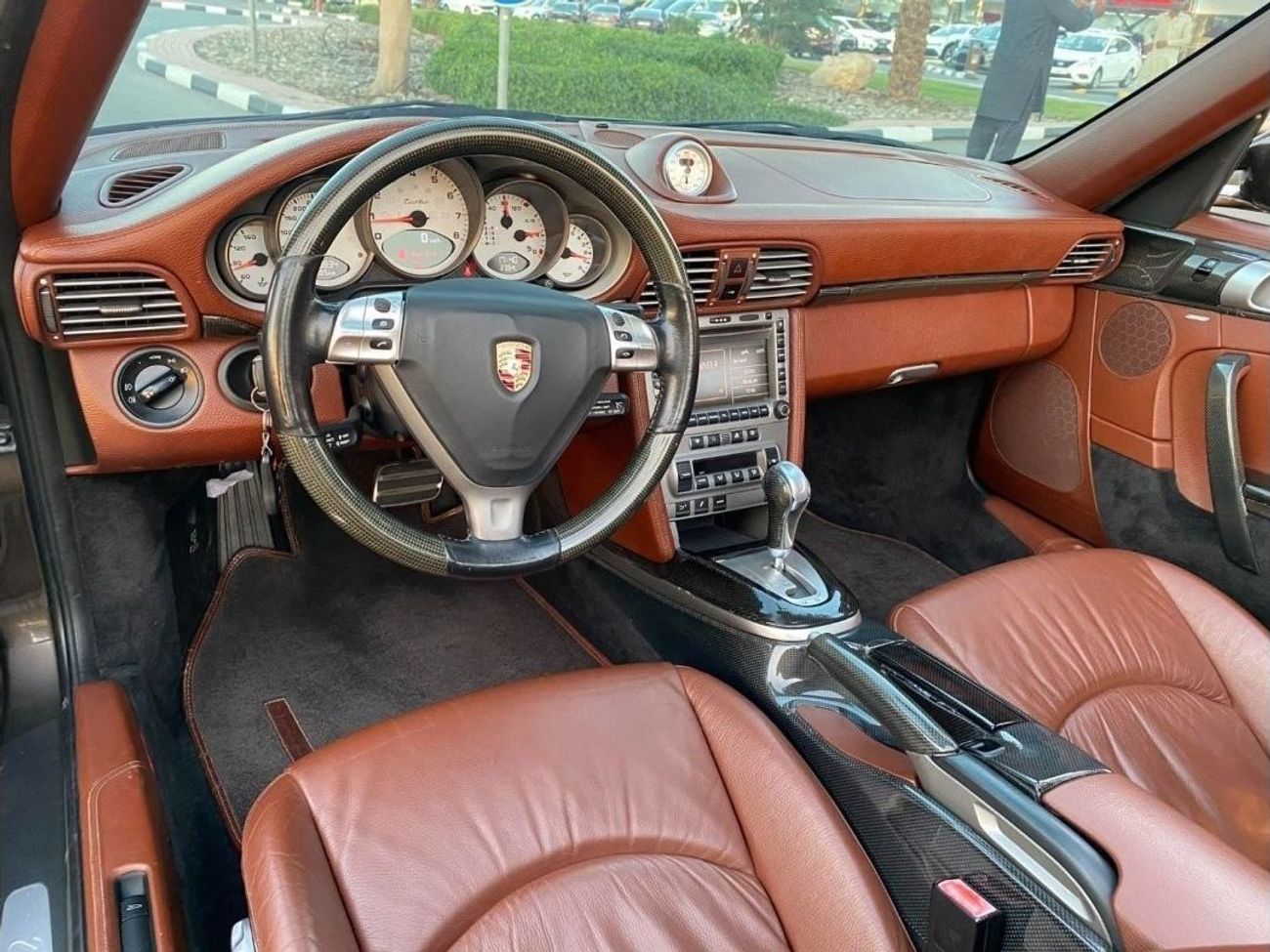 Porsche 911 GCC SPEC NEAT AND CLEAN