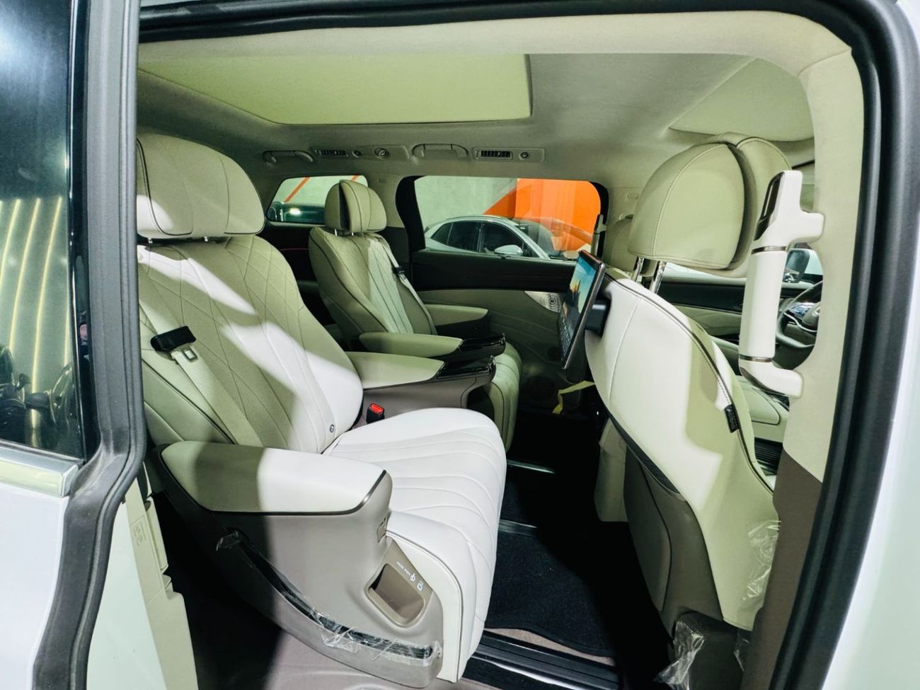 Denza D9 4WD Top Option