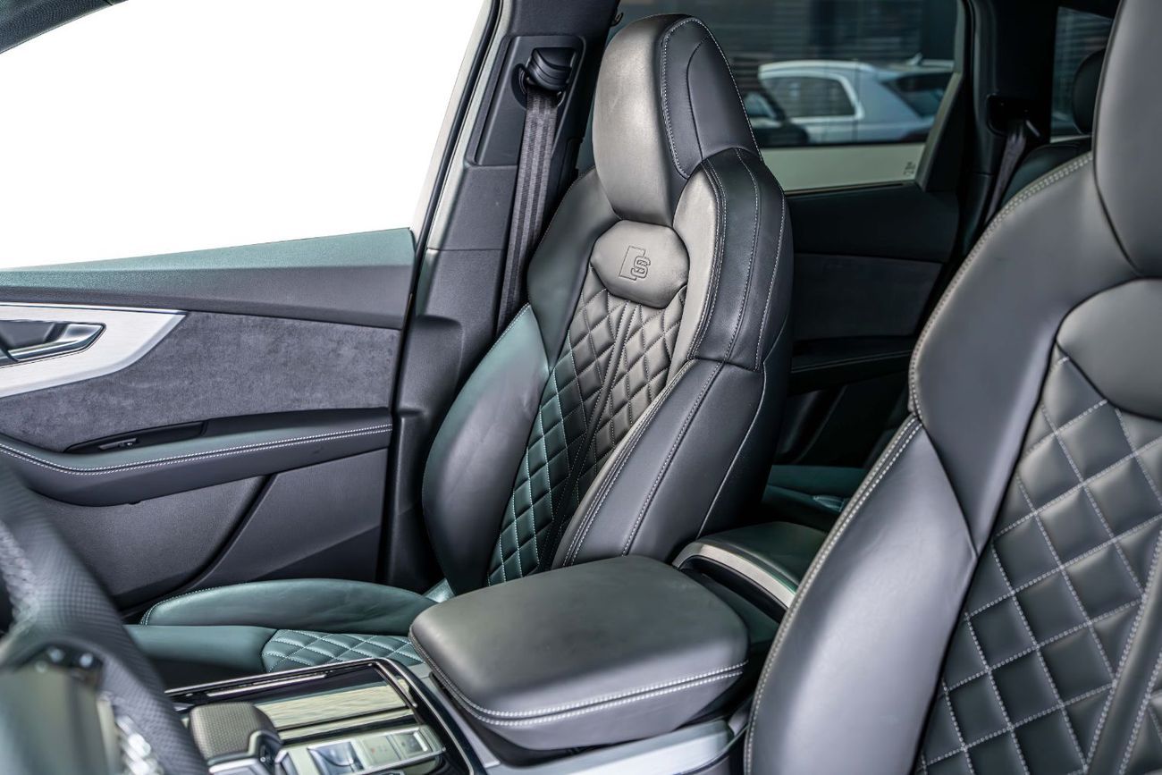 Audi SQ7 2025-Twin Turbo V8-Al Nabooda Warranty-Exclusive Color-Sports Exhaust-22 Inch Rims