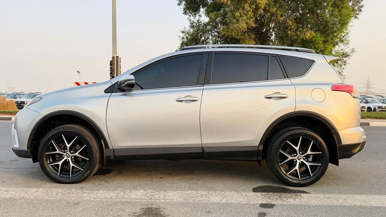 تويوتا راف ٤ -