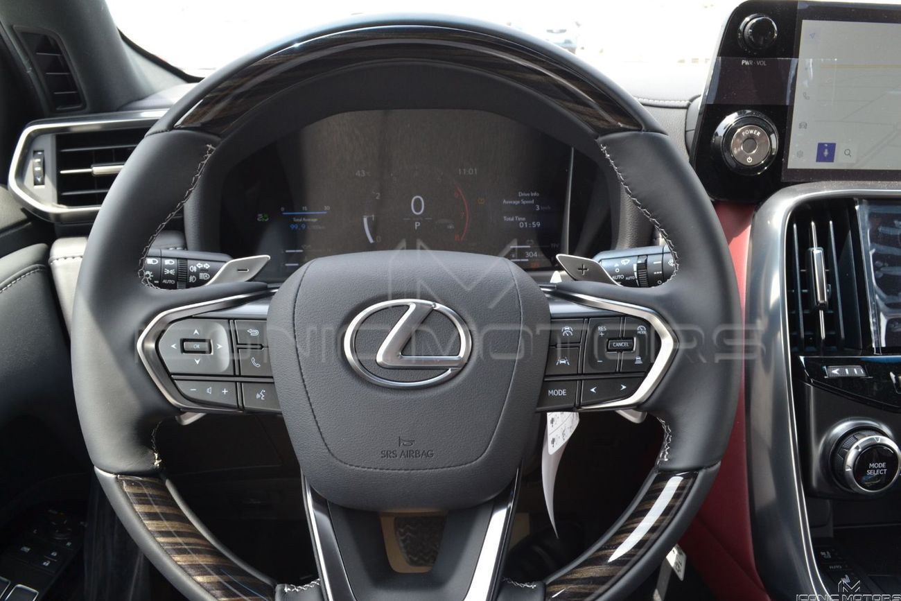 Lexus LX 700h Signature