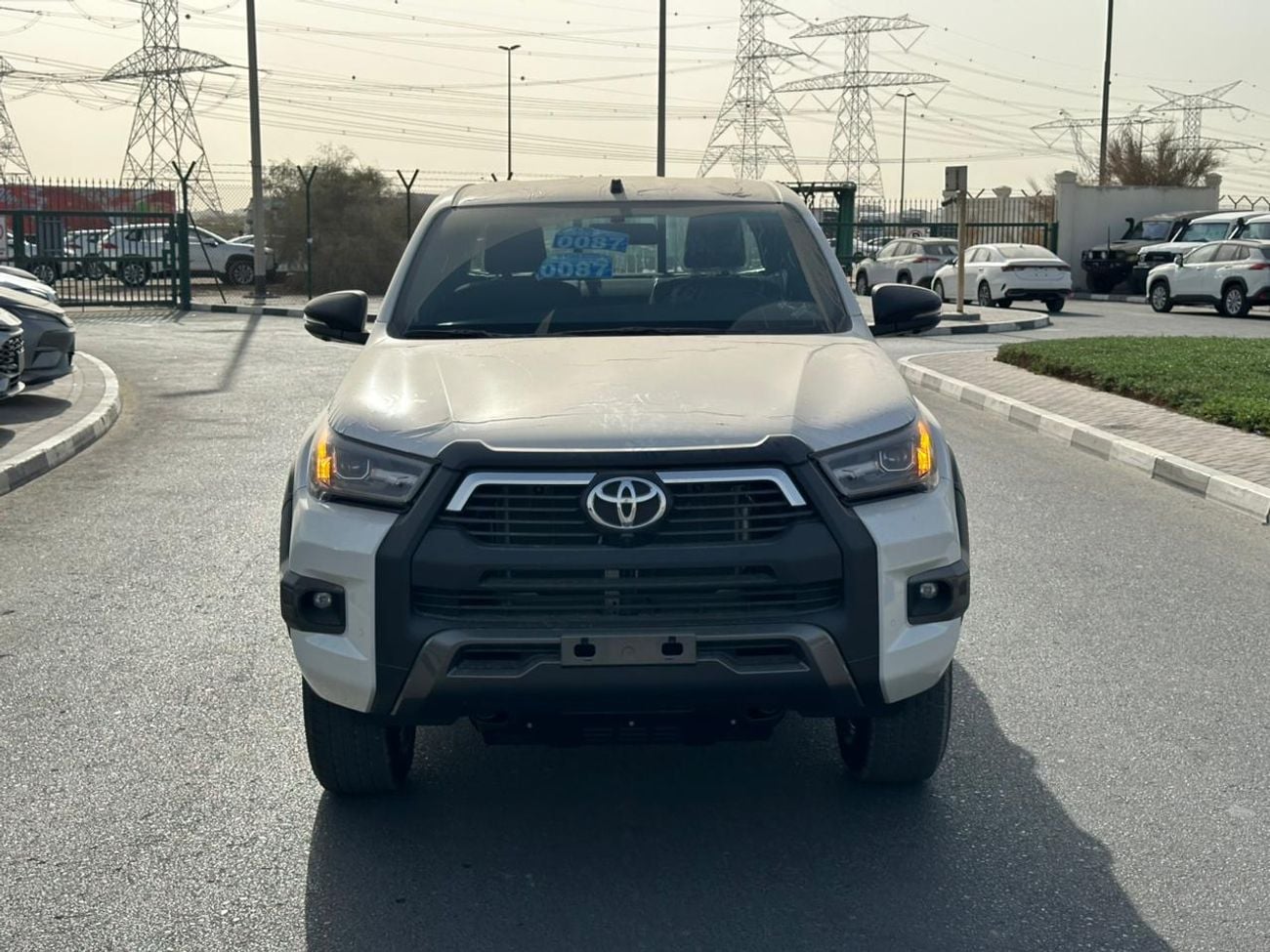 تويوتا هيلوكس 2026 HILUX D/C 4WD 4.0 ADVENTURE V A/T EXL WHITE | BLACK