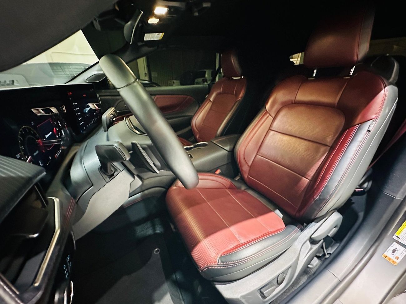 فورد موستانج GT Premium 5.0L (460 HP) Convertible A/T