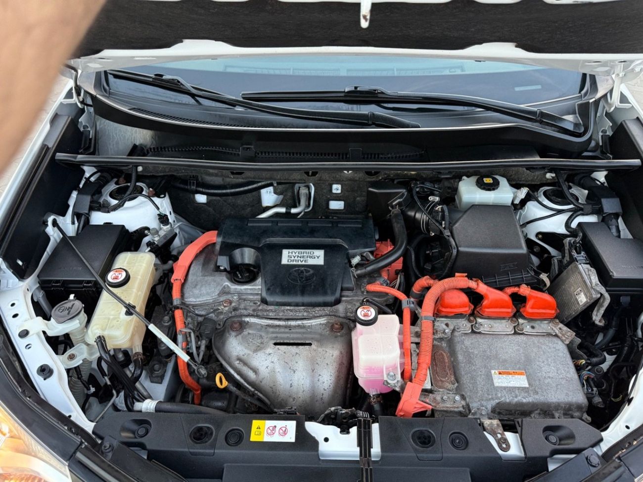 Toyota RAV4 2018 XLE HYBRID KEYLESS US SPEC