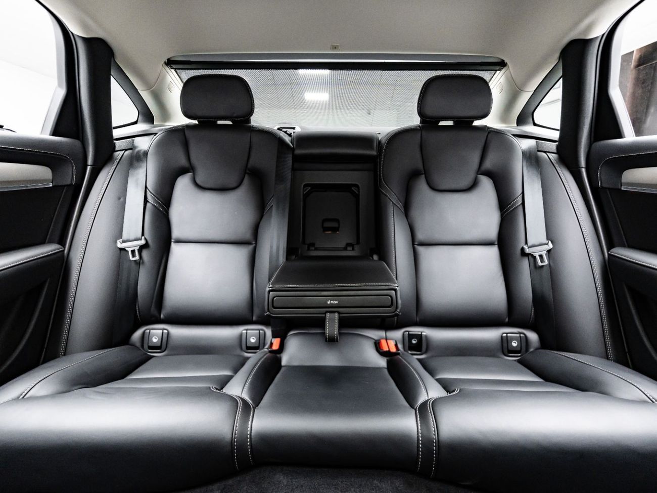 Volvo S90 B5 2.0T Powertrain 2023 Volvo S90, 2028 Volvo Warranty, Full Volvo Service History, Low KMs, GCC