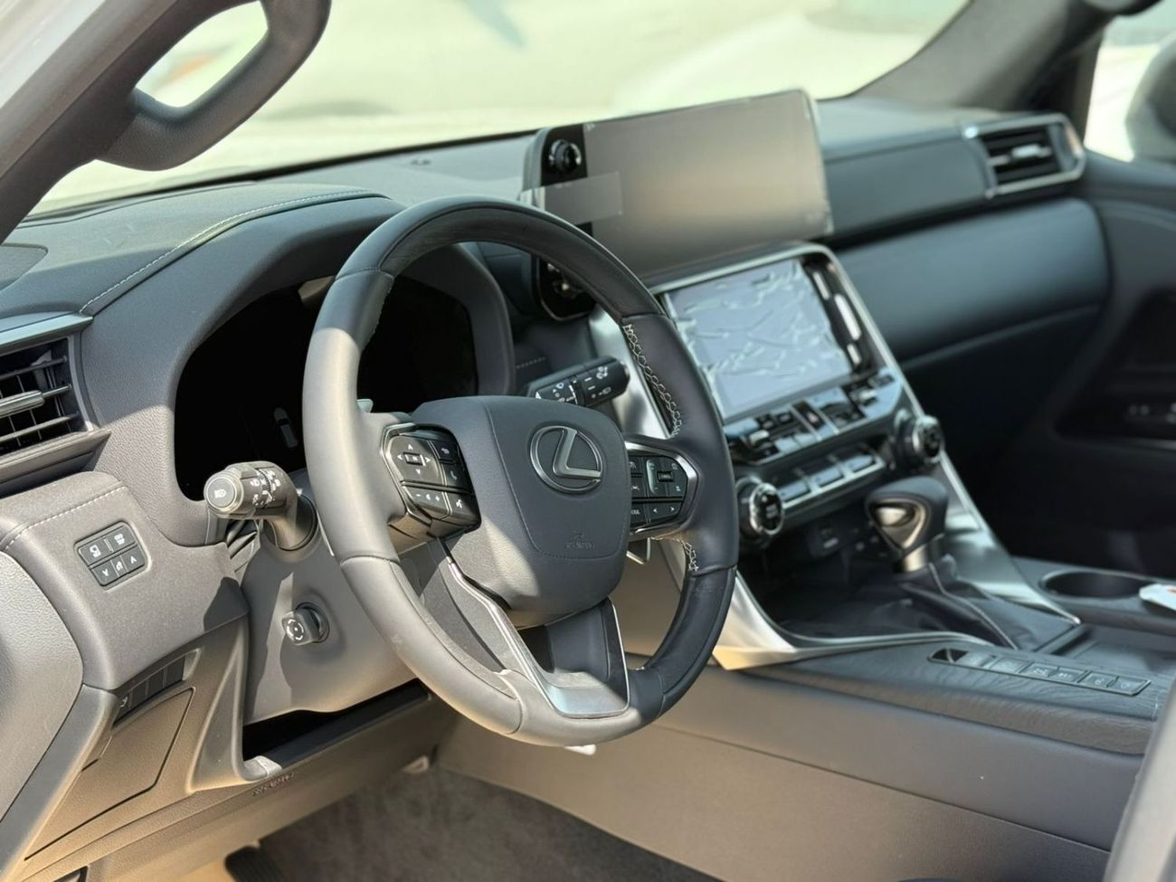 Lexus LX 600 LEXUS LX600 (VJA310) 3.5L SUV 4 WD 5Doors