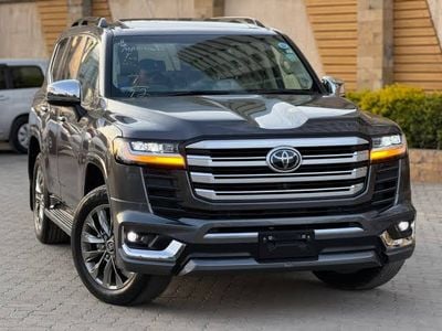 Toyota Land Cruiser BLACK EDITION