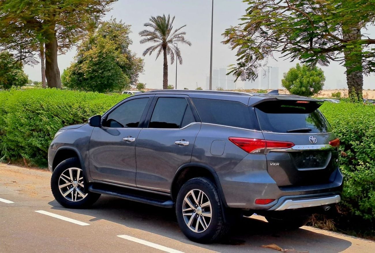 Toyota Fortuner VXR 1442-Monthly For 3 Years I GCC | V6 , Full Option