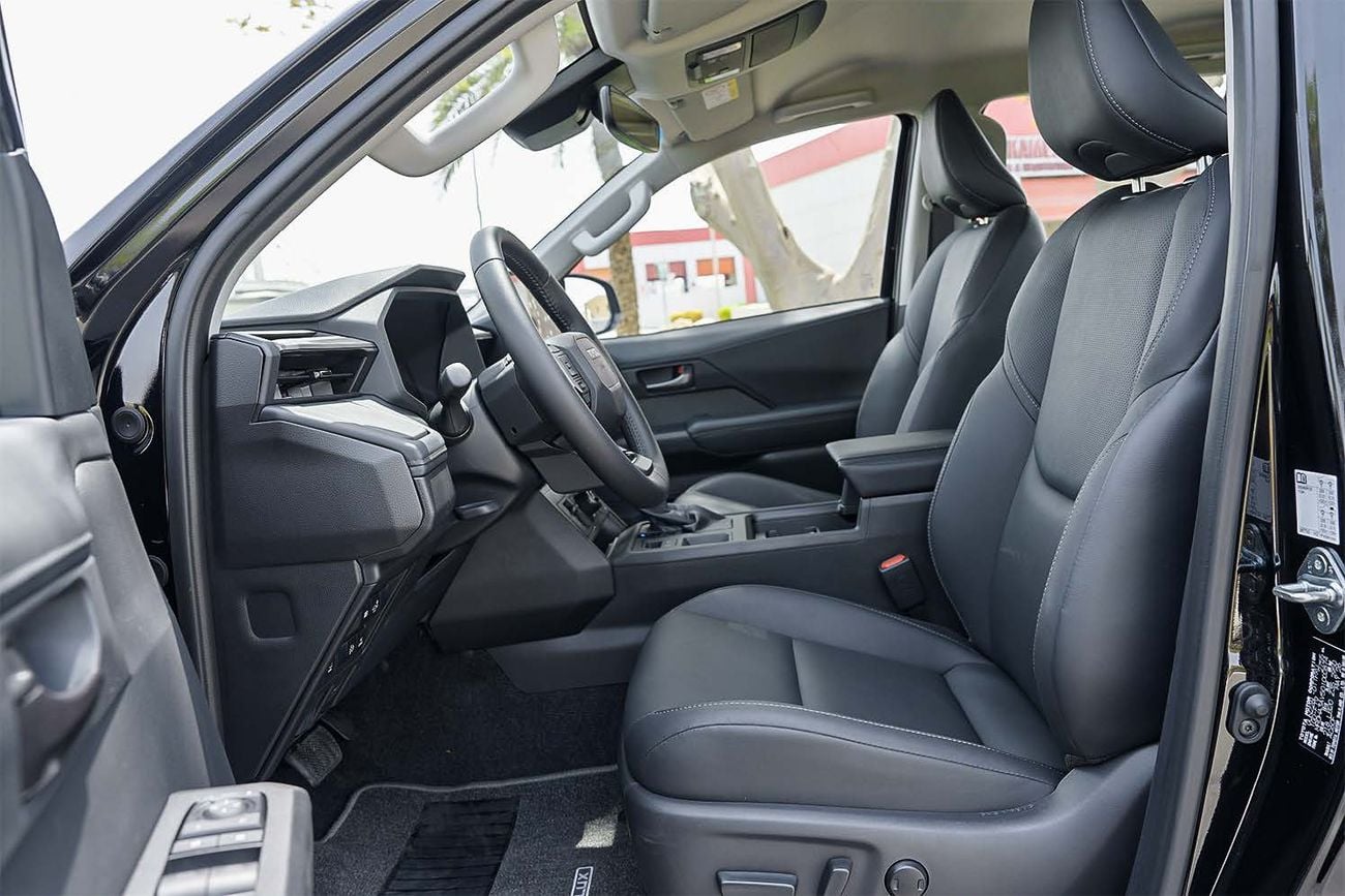 Toyota Hilux ADVENTURE 2026 Toyota Hilux Travo 2.8L Diesel 4x4 Automatic — Thailand Specs