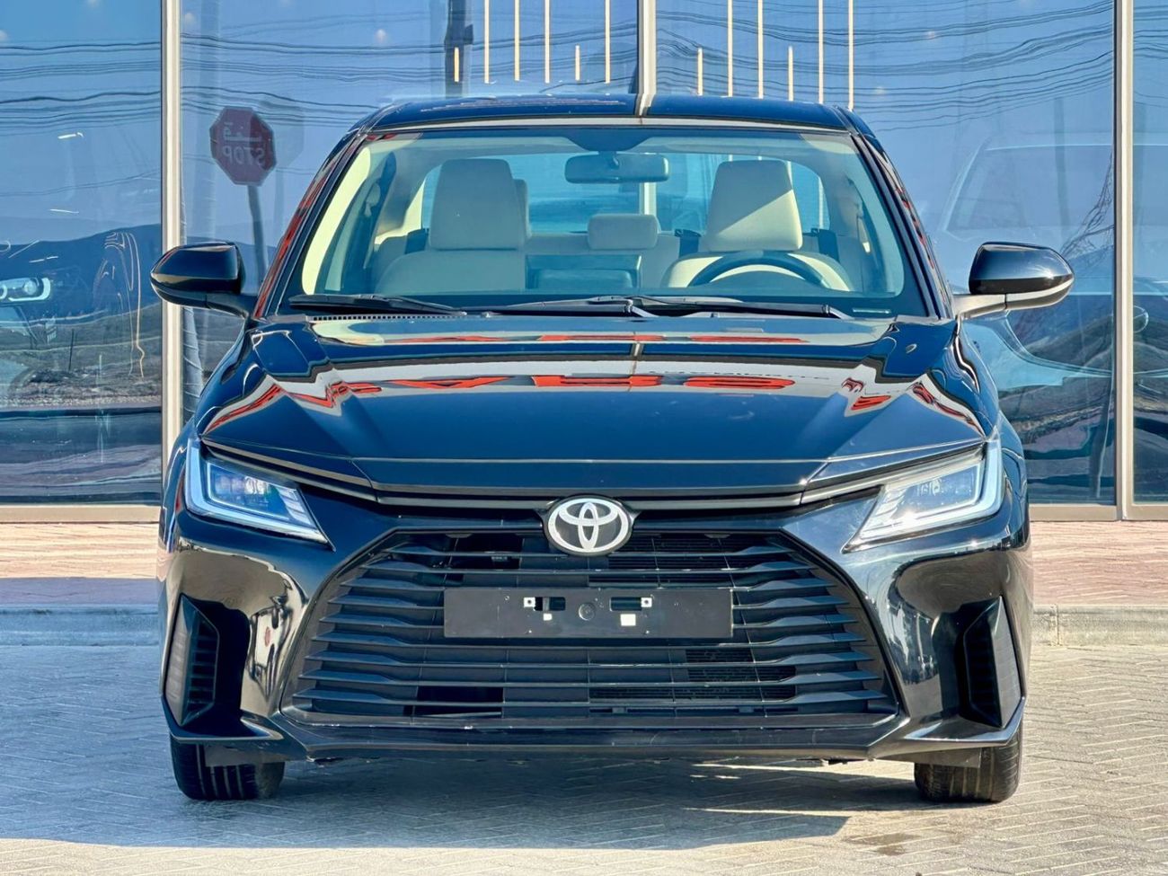 تويوتا يارس 1.5L E