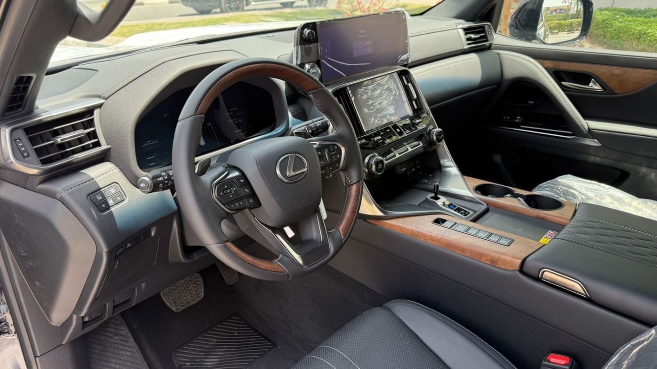 Lexus LX 700h Lexus LX700h VIP Hybrid 3.5L | 2025 | 0km | GCC