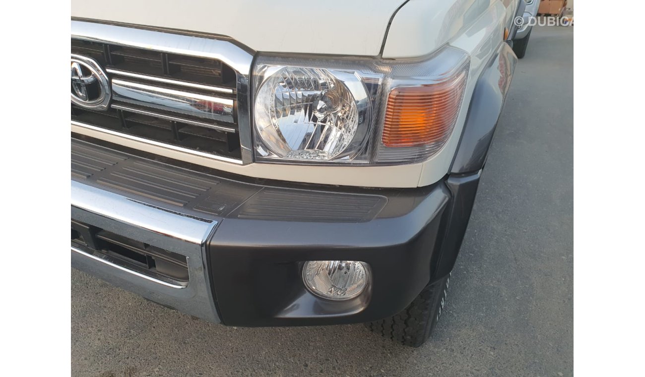 Toyota Land Cruiser Pick Up DIESEL  4.5L RIGHT HAND DRIVE single cabin