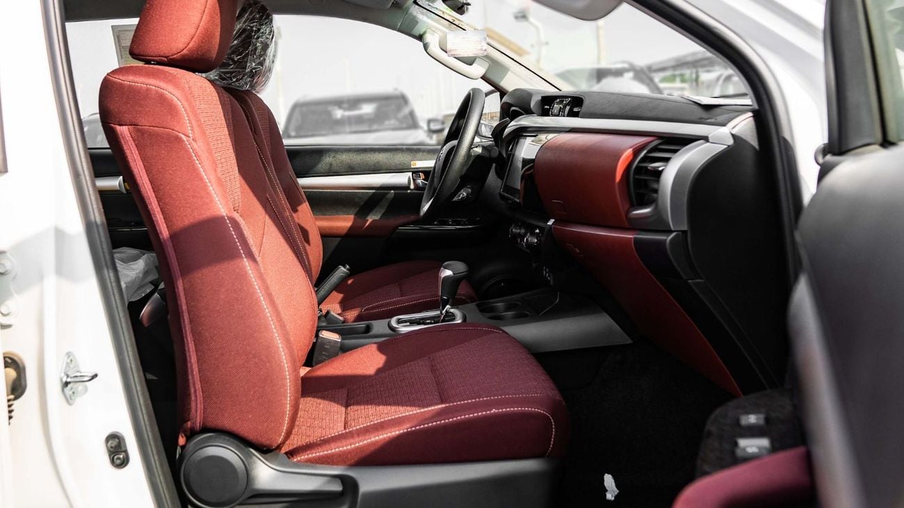 Toyota Hilux 2025 Toyota Hilux SGLX 2.4L AT Diesel (White)