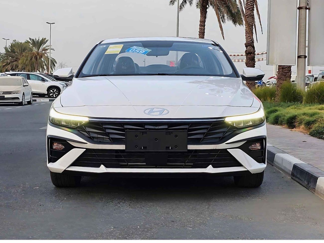 هيونداي إلانترا ELITE / 1.5L PETROL, SUNROOF WITH LEATHER, CHINESE SPCES (CODE# 68038)