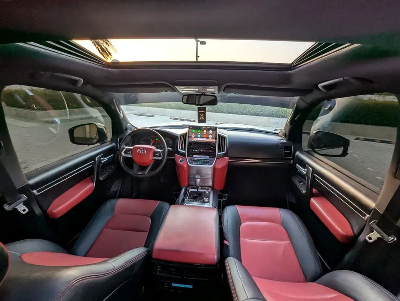 Toyota Land Cruiser VXR GCC Specs