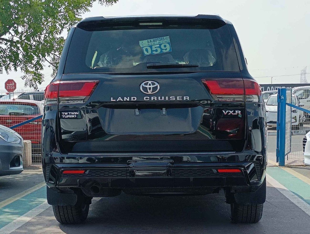 Toyota Land Cruiser LC300 / VXR / 3.3L Diesel / LOWEST PRICE IN MARKET (CODE # 67962)