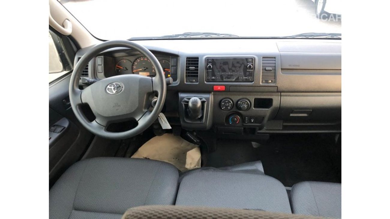 Toyota Hiace PETROL,2.7L,V4,15 SEATS,STANDARD ROOF (CODE # THW2021)