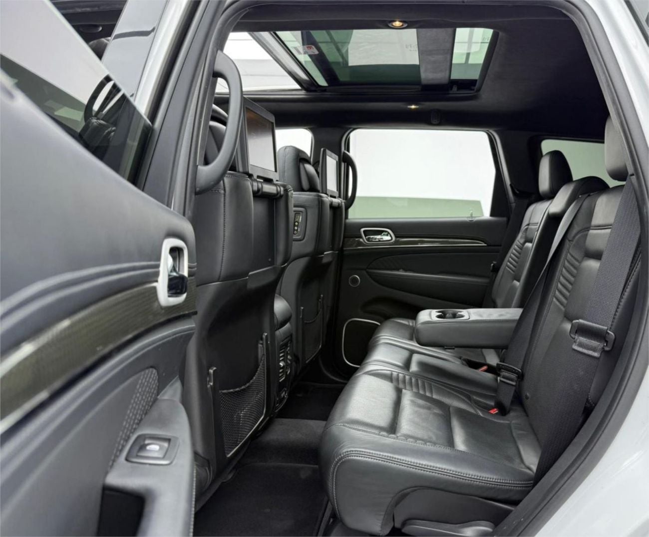 Jeep Grand Cherokee Trackhawk 6.2L 2018 Jeep Grand Cherokee Trackhawk, Full Service History,  Excellent Condition, GCC