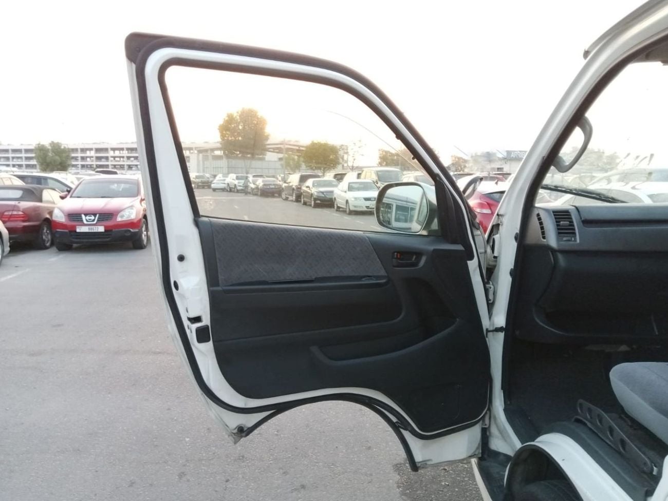 Toyota Hiace TOYOTA HIACE VAN RIGHT HAND DRIVE (PM 893)