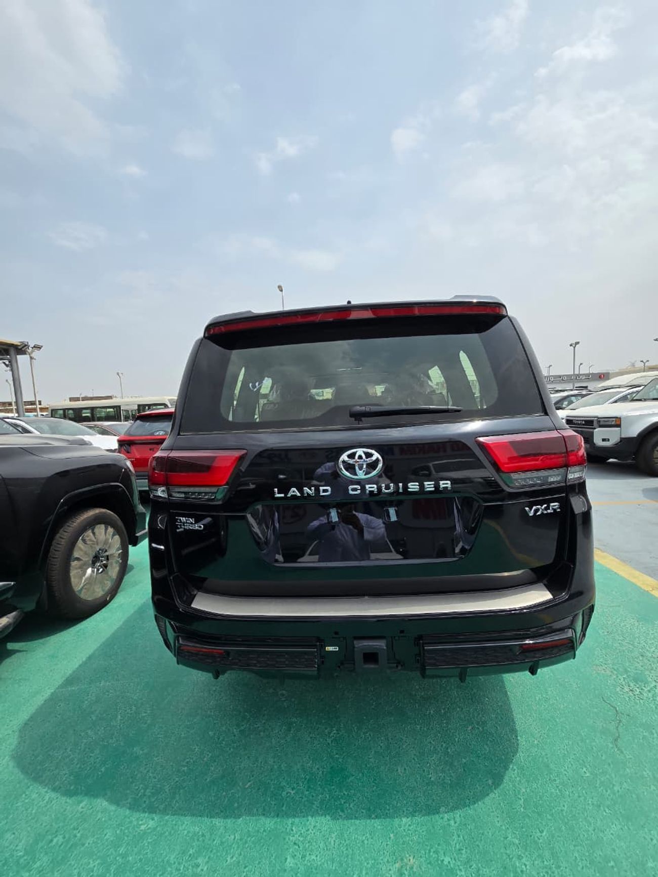Toyota Land Cruiser VXR TWIN TURBO FULL OPTION 2025 MODEL