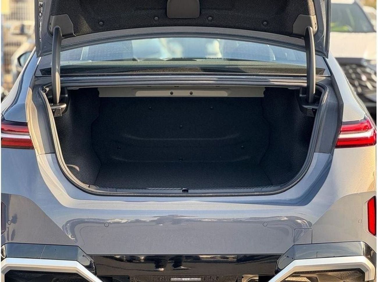 BMW i5 BMW I5 2024 35L