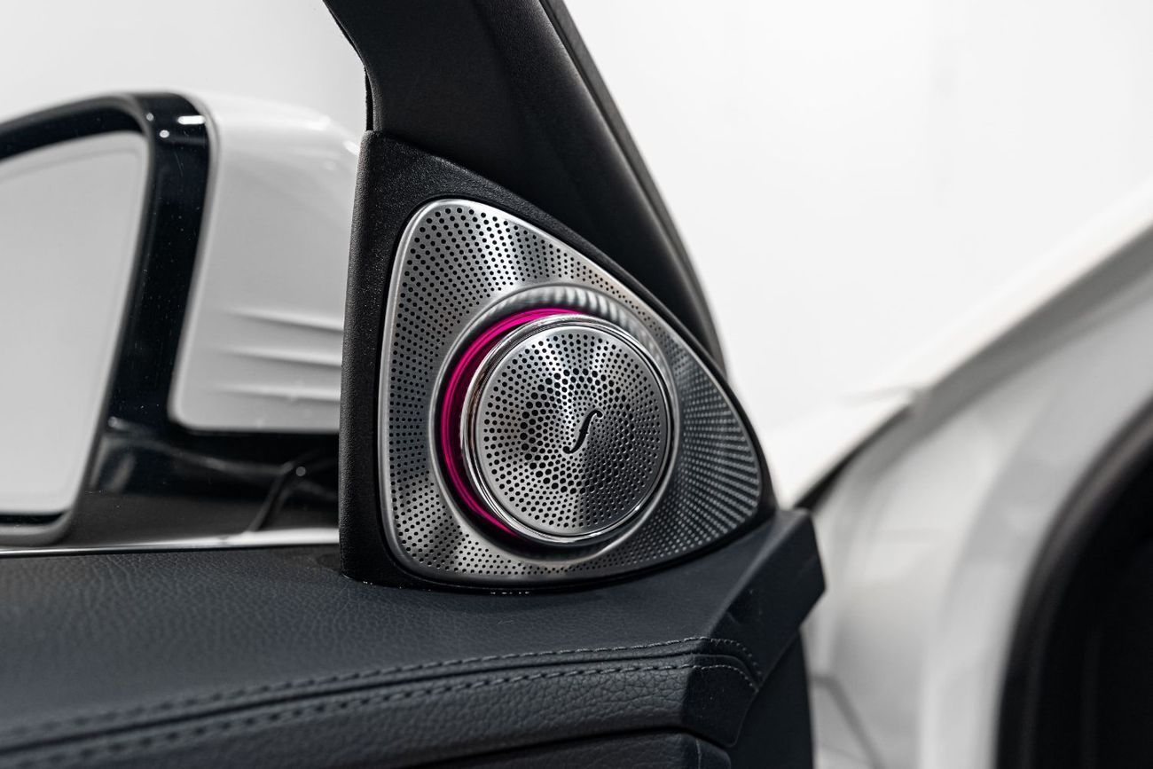 Mercedes Maybach S560 Maybach 2019 S560 MAYBACH | EXTENDED WHEELBASE | FULL OPTIONS | EXCELLENT CONDITION |