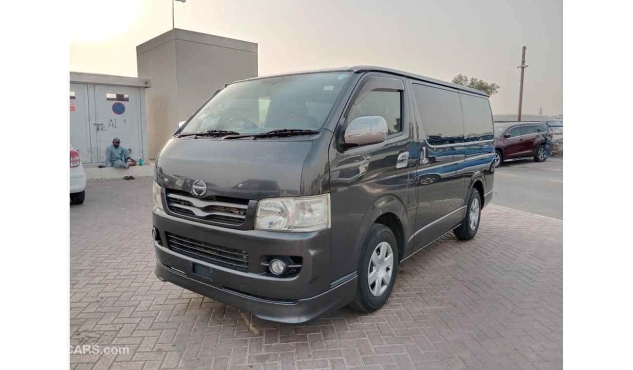 تويوتا هاياس TOYOTA HIACE VAN RIGHT HAND DRIVE   (PM1528)