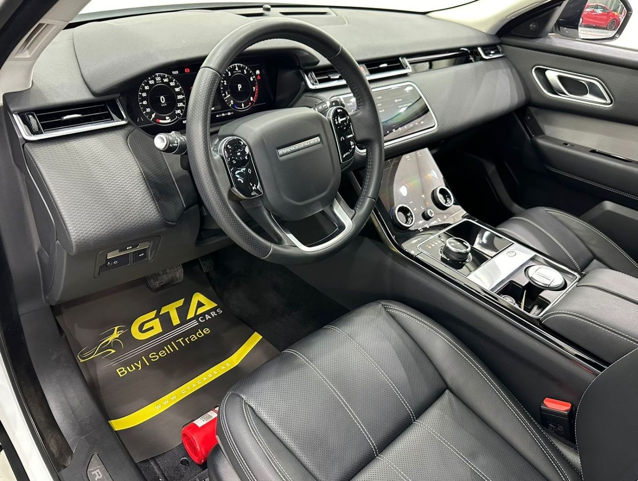 لاند روفر رينج روفر فيلار 2020 Range Rover Velar P250 S, Sep 2025 Range Rover Warranty + Service Pack, Low Kms, GCC