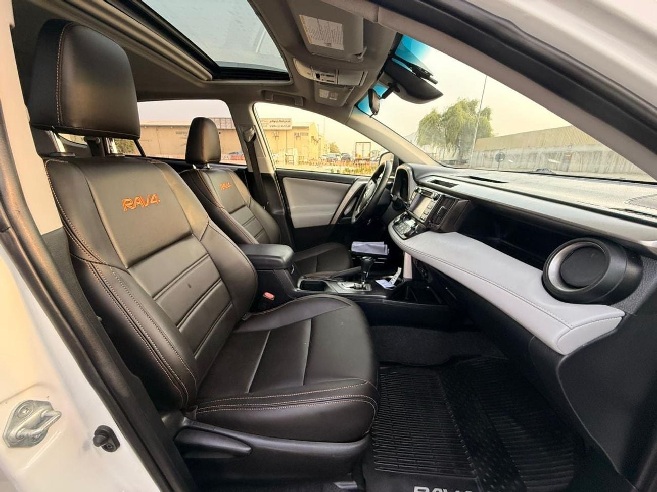 تويوتا راف ٤ VXR XLE
