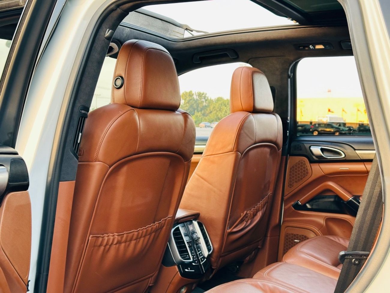 Porsche Cayenne PORSCHE CAYENNE GTS V8 MODEL 2016 FULL OPTION